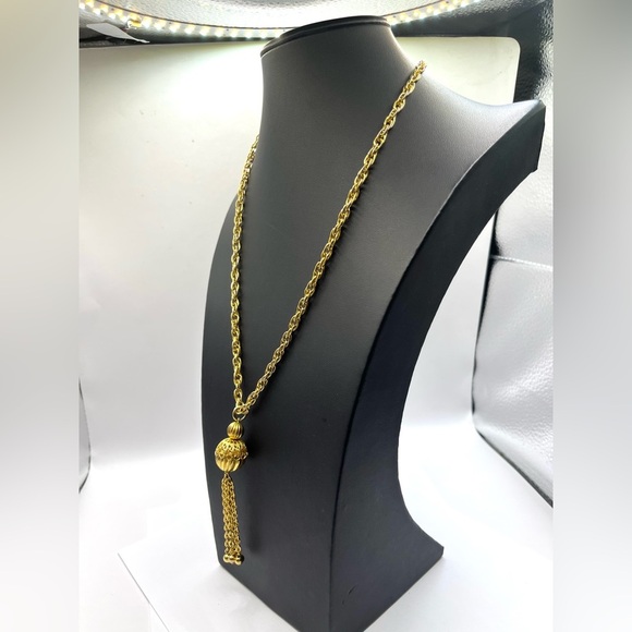 Necklace Chic Gold Tone Filigree Sphere Tassel Necklace Vintage - Picture 3 of 12